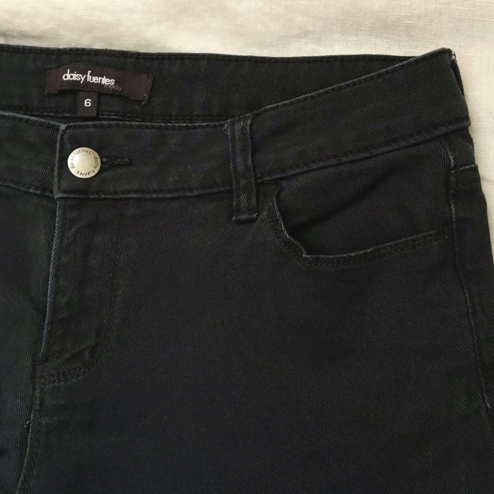 Daisy Fuentes Moda Jeans